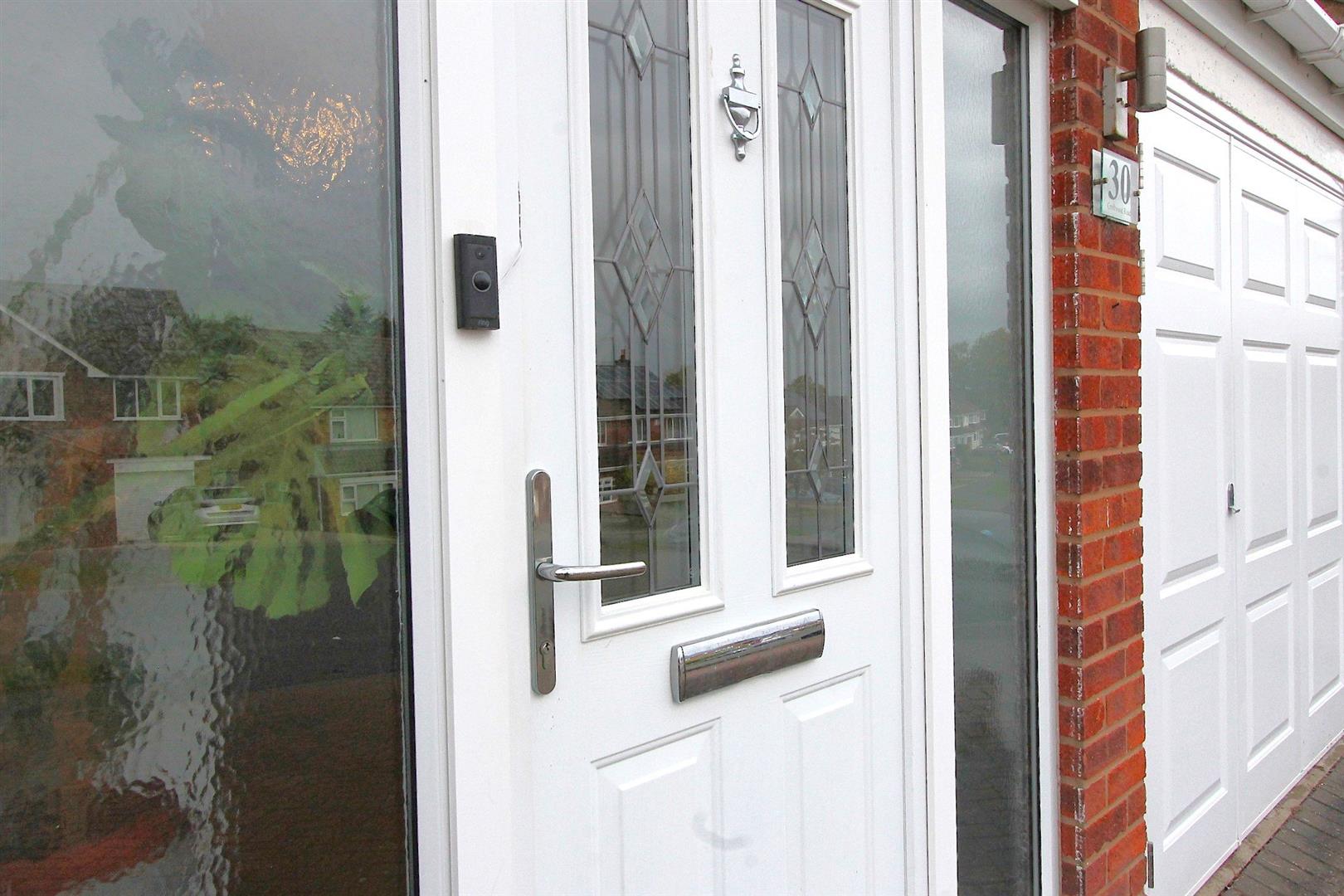 3 bed property in Croftwood Road, Stourbridge
